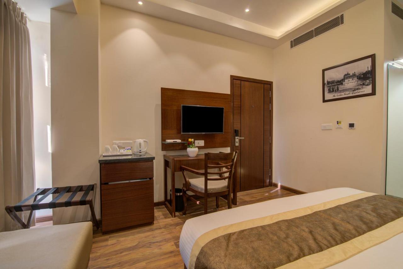 Amritara Sadka Amritsar Hotel Exterior foto